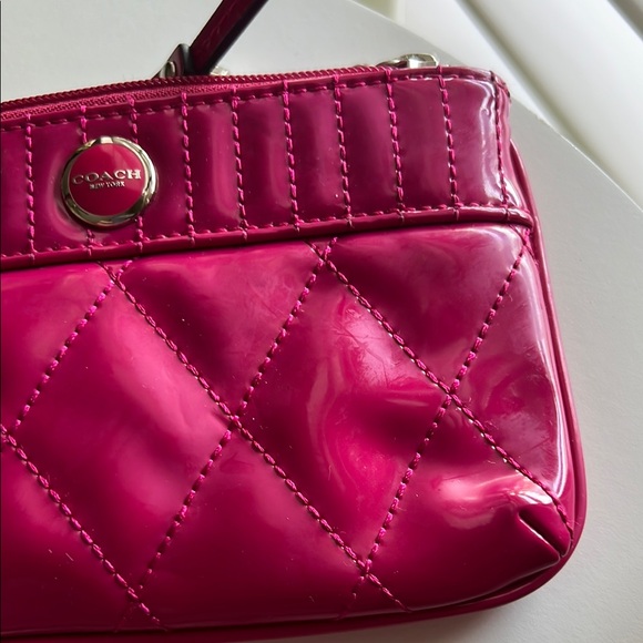 Coach Pink Quilted Women's Bag - Picture 4 of 4